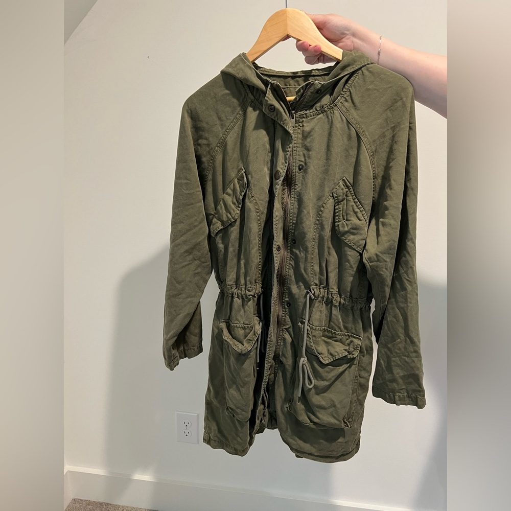 American Eagle Outfitters Green Jacket with Hooded Design Size L